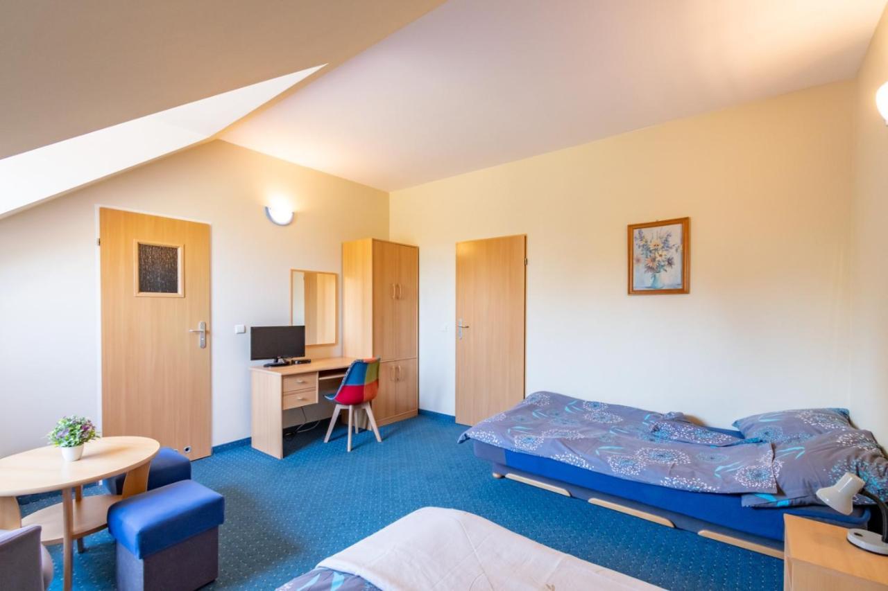 Hotel Pod Platanem Rowy  Exteriér fotografie